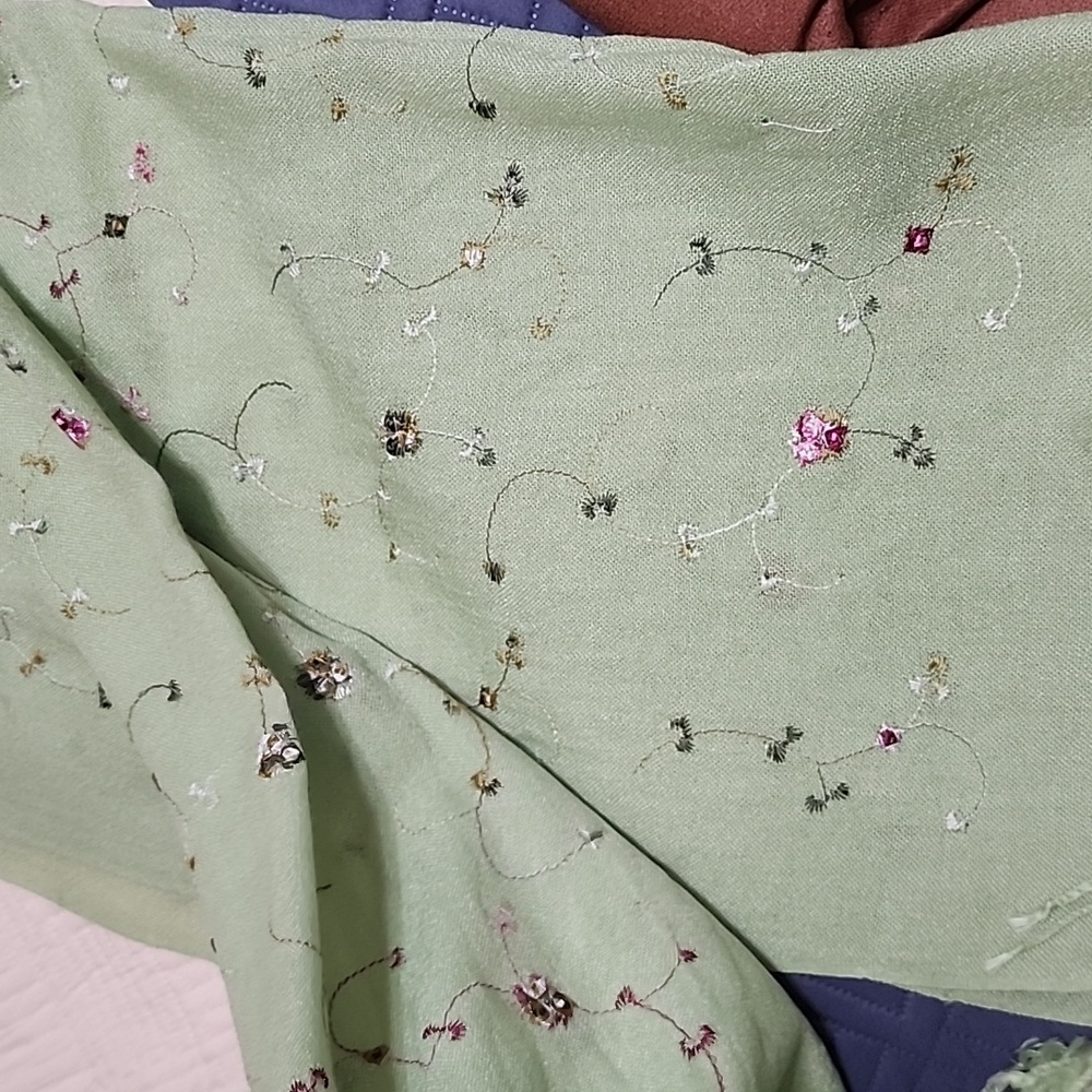 Lime green Pashmina scarf - Picture 4 of 5